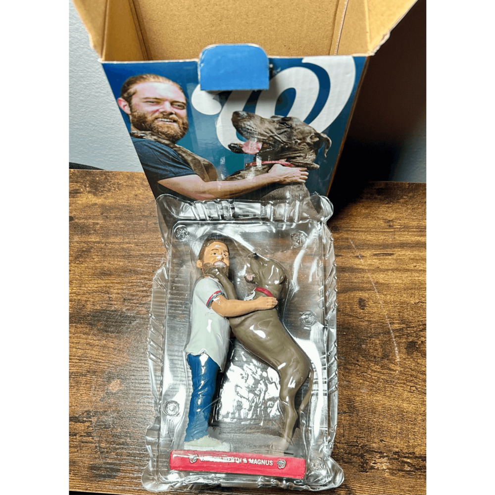 WASHINGTON NATIONALS - JAYSON WERTH & MAGNUS - 2016 MLB SGA PET FIGURINE ⚾⚾🐶🐶
